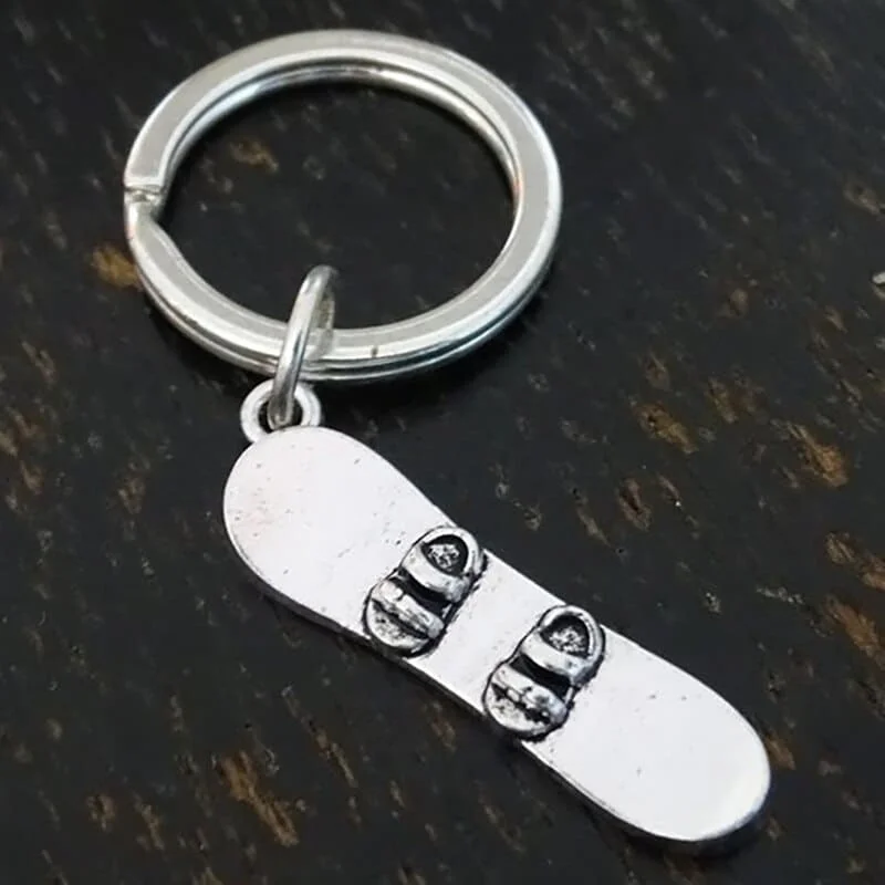 Porte clé snowboard attelage - Tout pour Créer des Expériences Mémorables en Extérieur