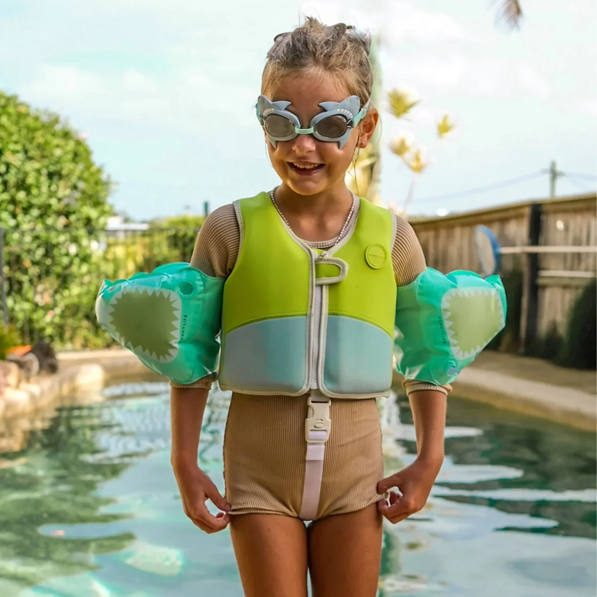 LUNETTES NATATION SALTY REQUIN Boutique Maman Bébé Produits Essentiels Quotidien