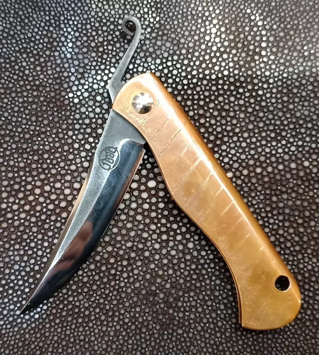 CITADEL couteau pliant friction "Trey Spoan" cuivre décor pluie - Organisation de la maison avec des solutions de rangement Organisateur de tiroir à couteaux DIY : r/chefknives