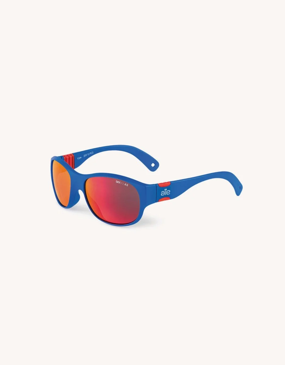 TOM - Équipements Outdoor pour Activités en Pleine Nature - {'count': 2, 'name': 'CAP'}