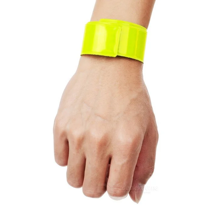 BRASSARD JAUNE FLUO AUTO ENROULANT - Organisation de la maison avec des solutions de rangement maison