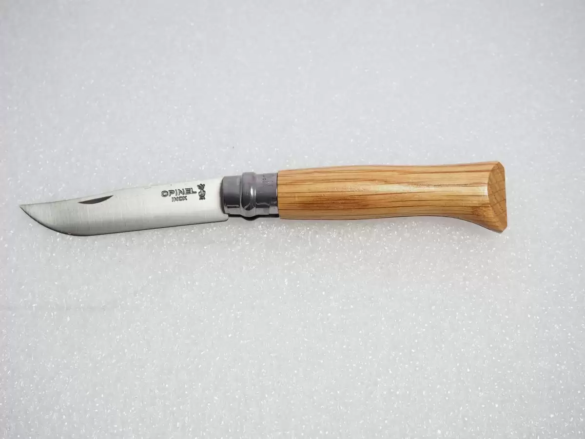 Opinel N°08 tradition inox Chêne. - Organisation de la maison avec des solutions de rangement OPINEL