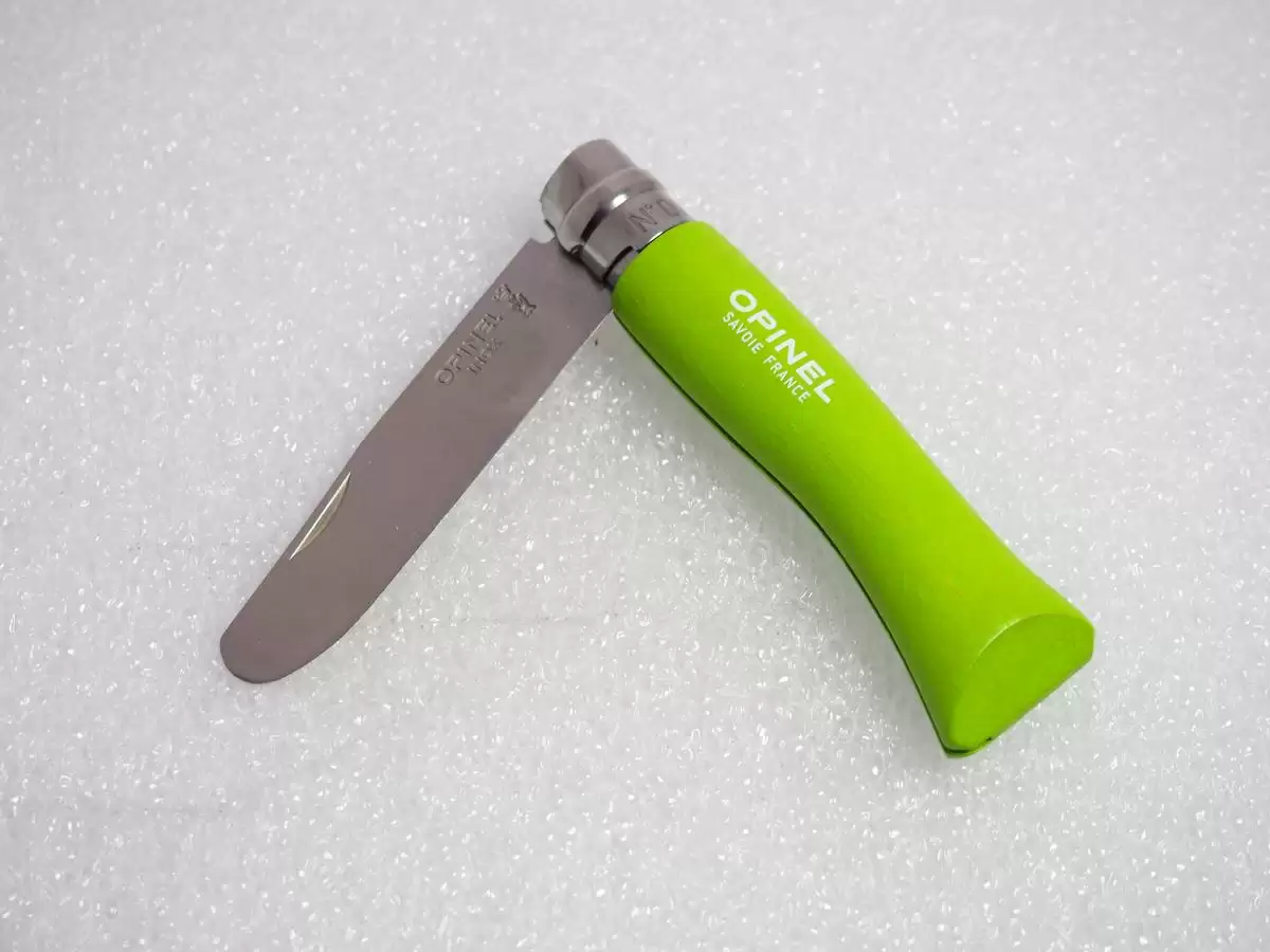 Opinel, Mon premier Opinel n°7 vert. - Organisation de la knives maison avec des solutions de rangement