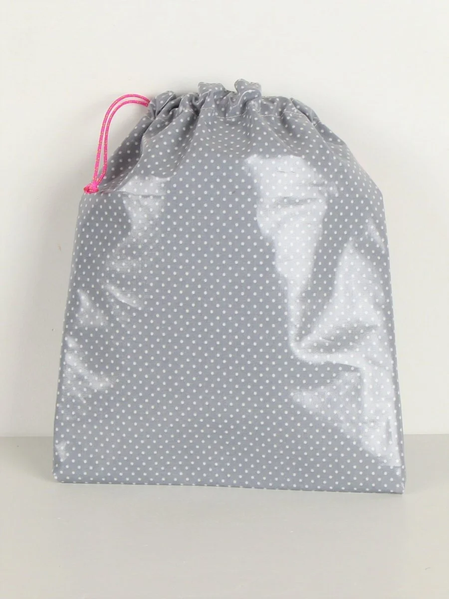 Pochon Imperméable - Accessoires pratiques maison pour un intérieur plus fonctionnel Petites surfaces : optimisation - Le Journal de la Maison